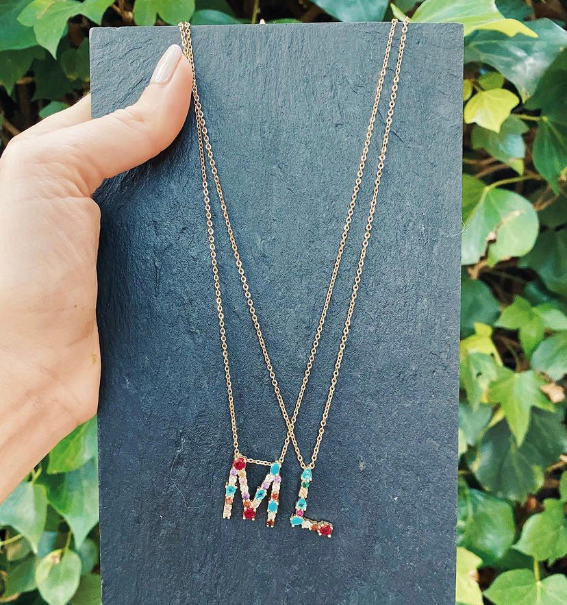 COLLAR LETRAS COLORES